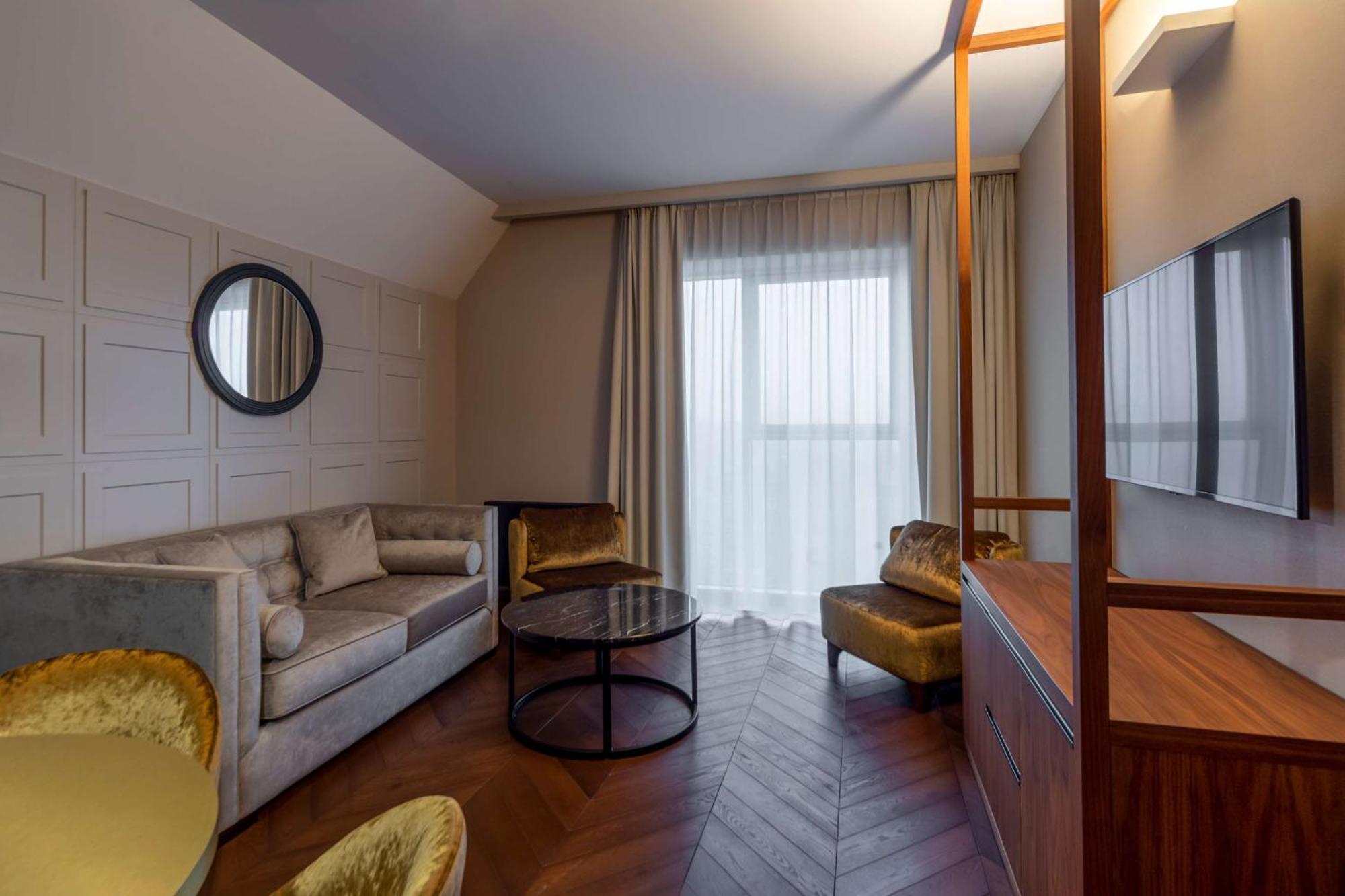Radisson & Suites, Gdansk, Wyspa Spichrzow Hotel 4*