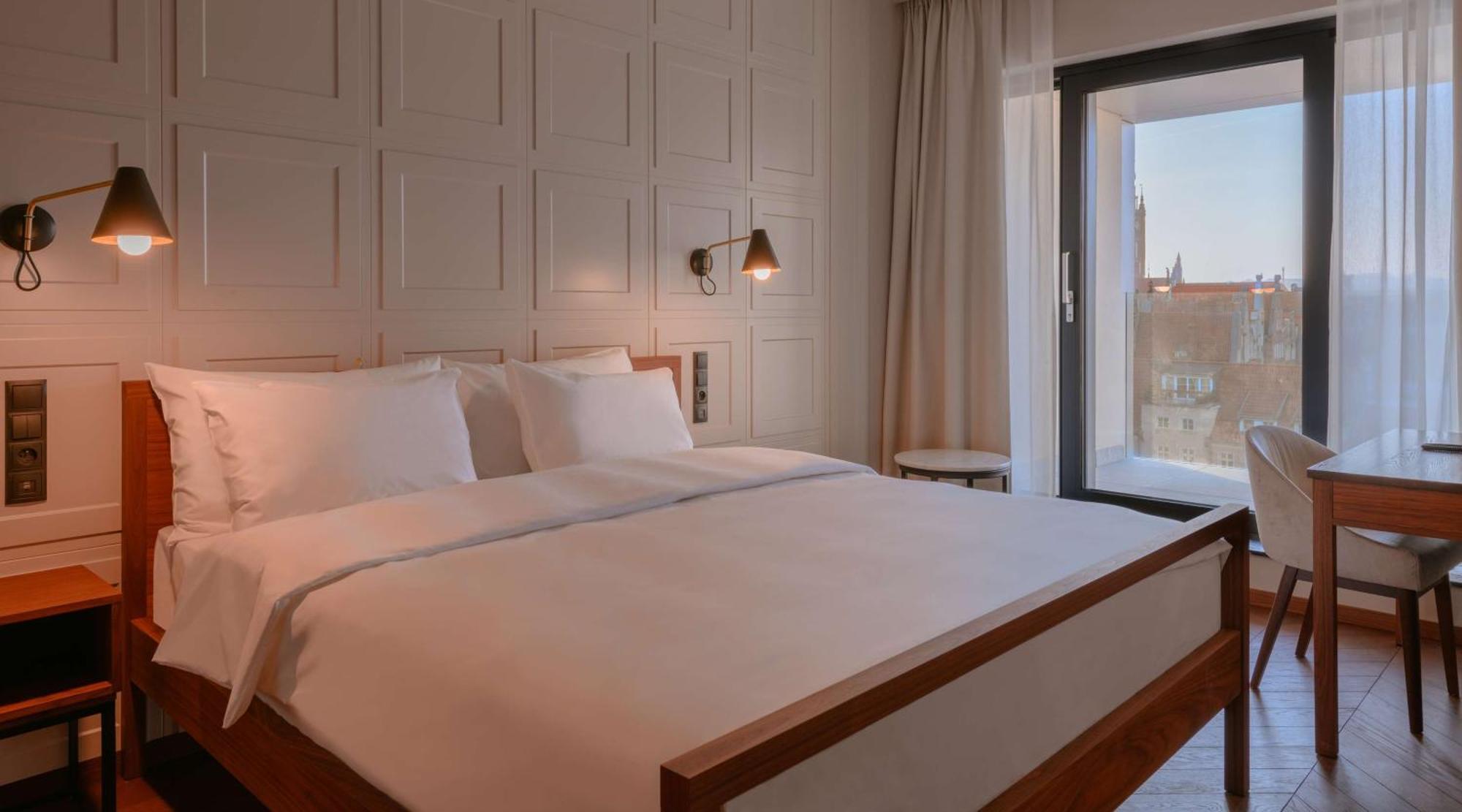 Radisson & Suites, Gdansk, Wyspa Spichrzow 4*
