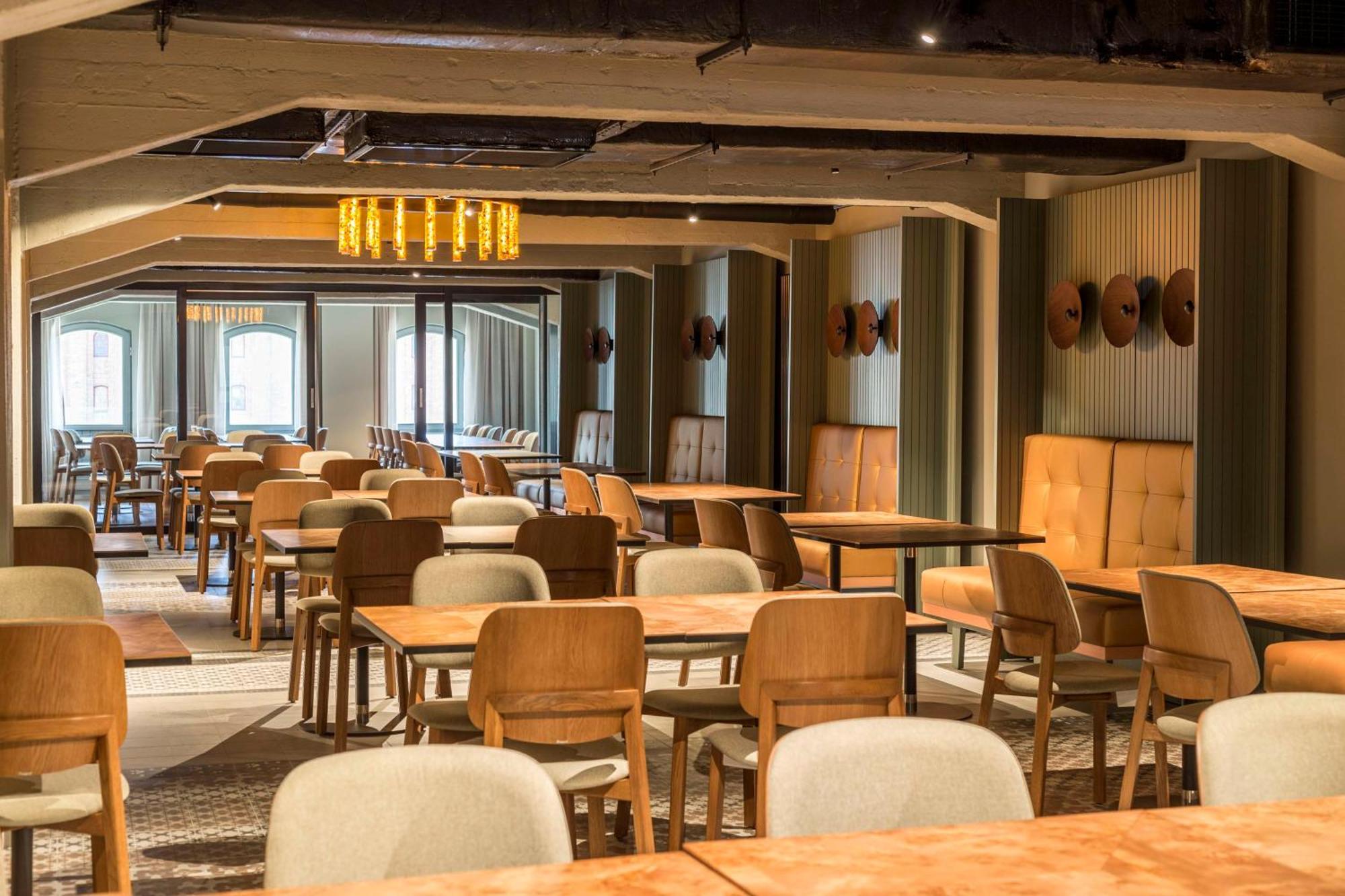 Radisson & Suites, Gdansk, Wyspa Spichrzow Hotel Gdańsk