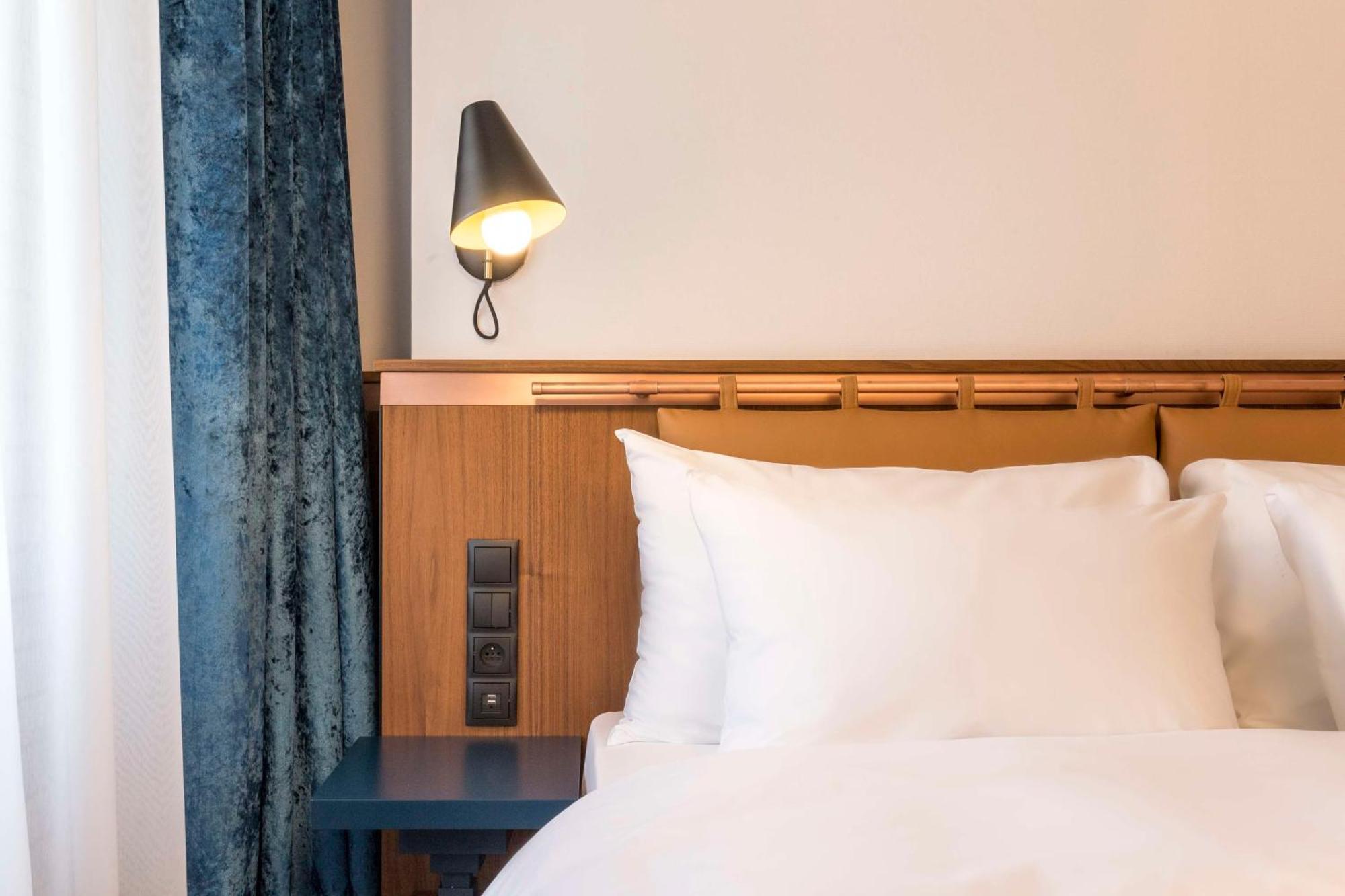 Radisson & Suites, Gdansk, Wyspa Spichrzow 4*