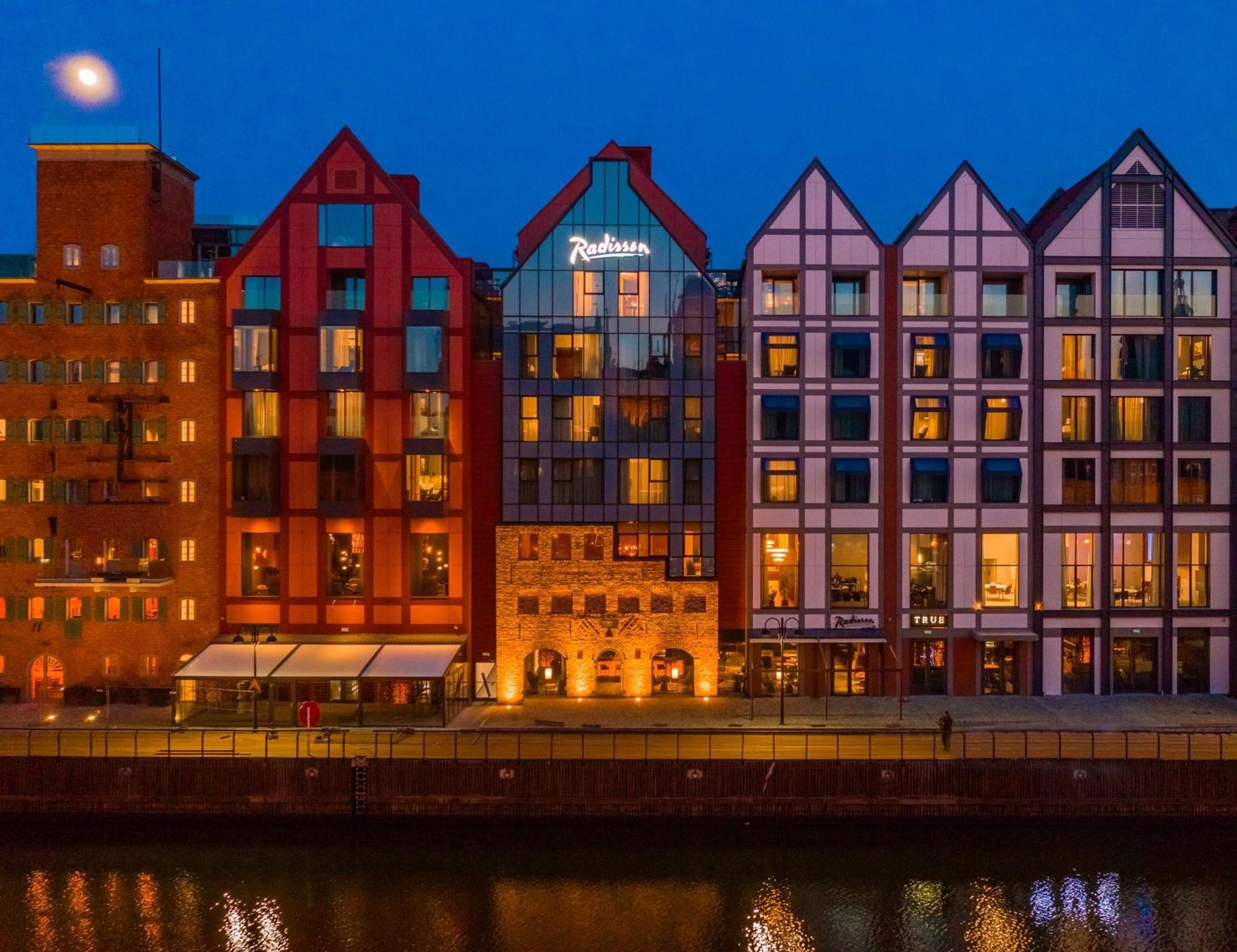 Radisson & Suites, Gdansk, Wyspa Spichrzow 4*